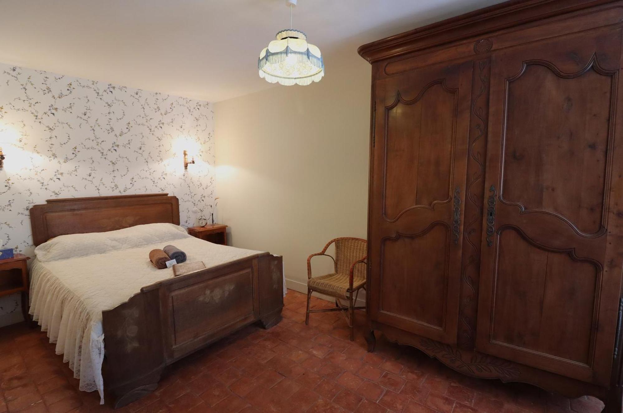 Location De Chambres Bienvenue Chez Meme Treigny Exterior foto